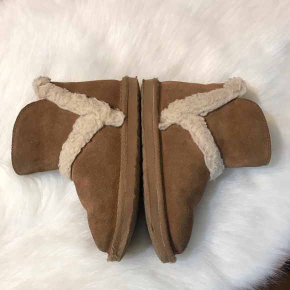 PAWZ by BearPaw ⚜️ Hailey Toddler Cow Suede Boots - Picture 9 of 16